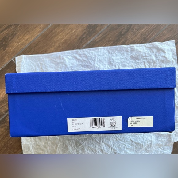 Authentic Stuart Weitzman dust box+bonus "shopping bag" - Picture 5 of 16